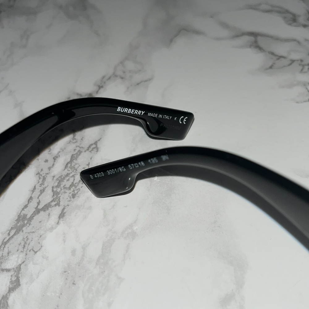 Burberry Sunglasses - Picture 5 of 10